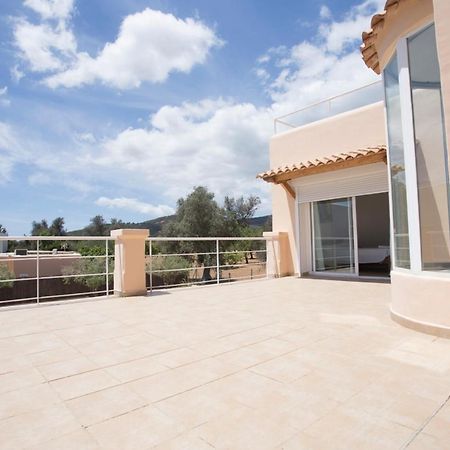 Villa Tom Is Near To Playa Den Bossa Sant Jordi de ses Salines Bagian luar foto