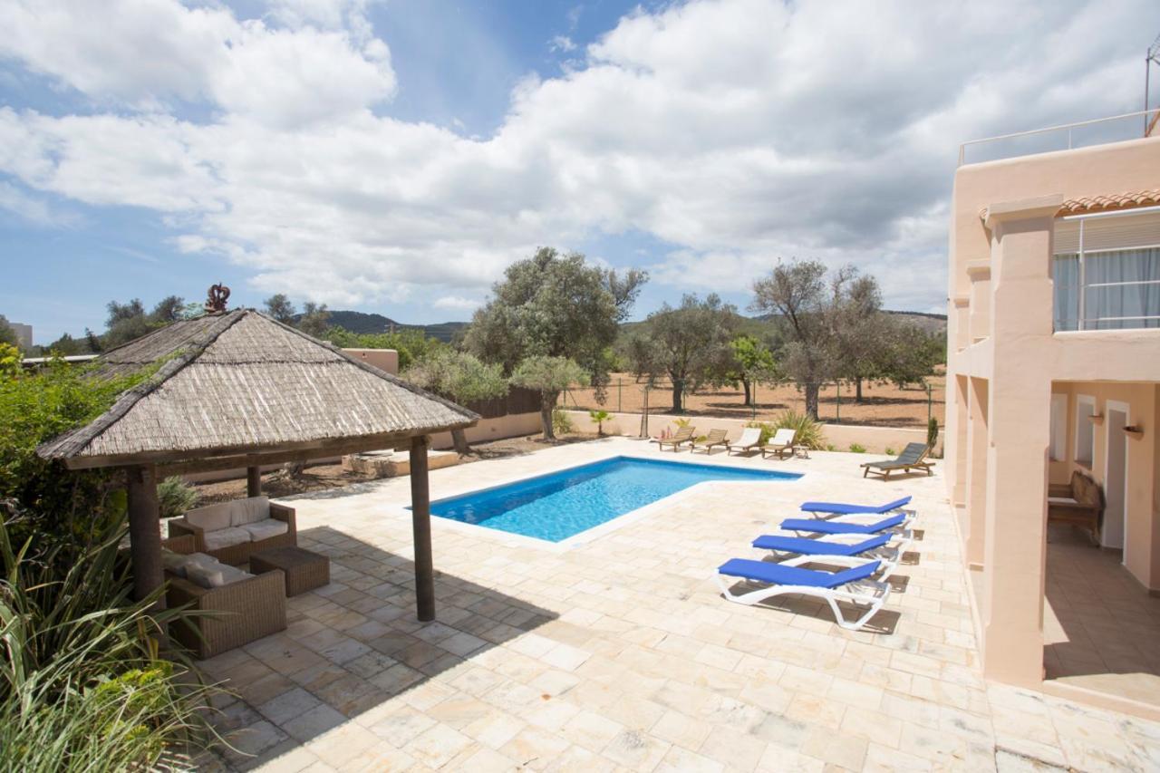 Villa Tom Is Near To Playa Den Bossa Sant Jordi de ses Salines Bagian luar foto
